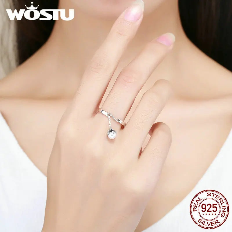 Anel WOSTU Prata 925 com Pérola Natural e Detalhes Florais – Coleção Exclusiva